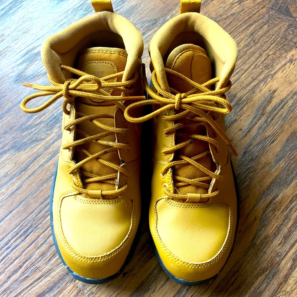Kids Nike Manoa Boots